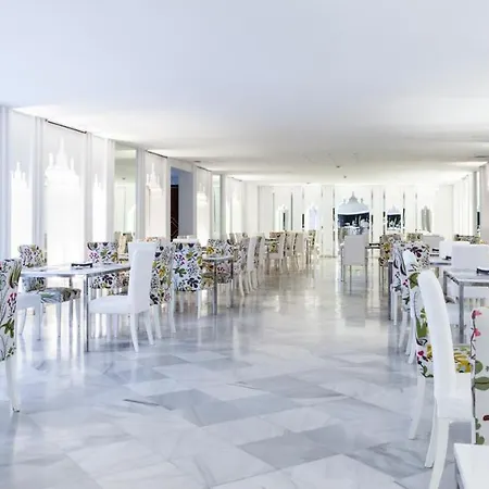 Albayzin Del Mar Hotel 4*